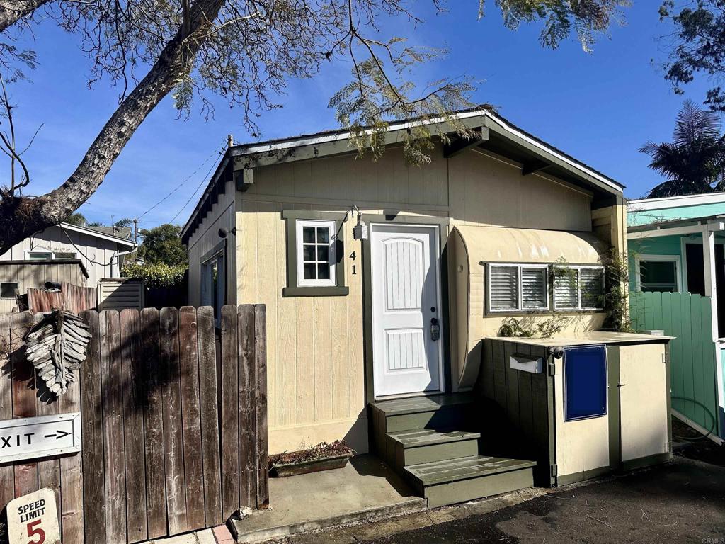 523 N Vulcan Avenue 41 Property Photo 2