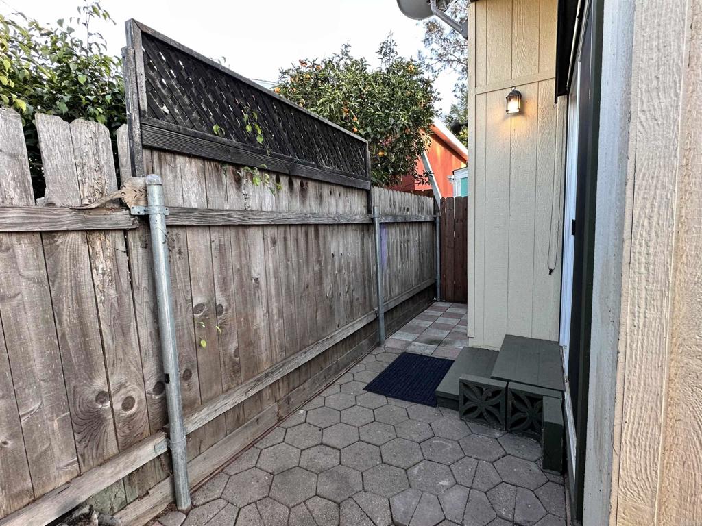 523 N Vulcan Avenue 41 Property Photo 10