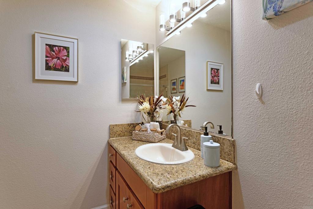 8503 Villa La Jolla Drive B Property Photo 12