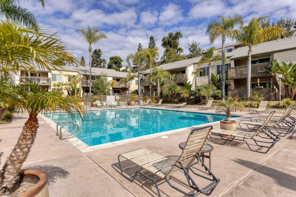 8503 Villa La Jolla Drive B Property Photo 14