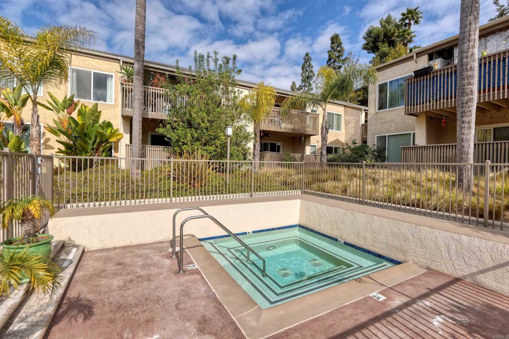 8503 Villa La Jolla Drive B Property Photo 15