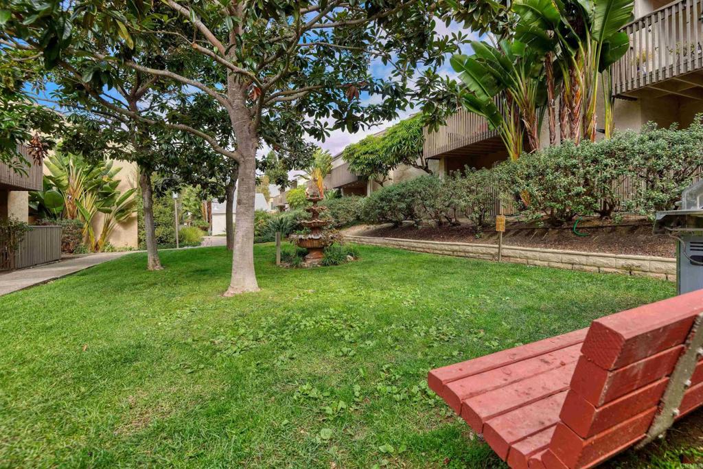 8503 Villa La Jolla Drive B Property Photo 16