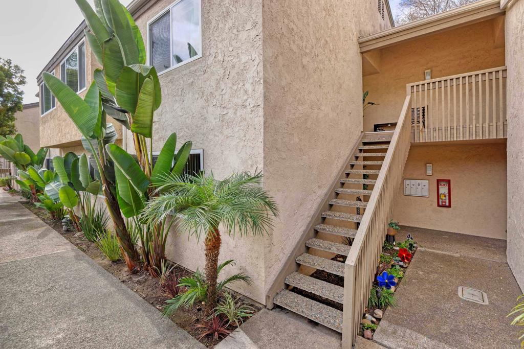 8503 Villa La Jolla Drive B Property Photo 21