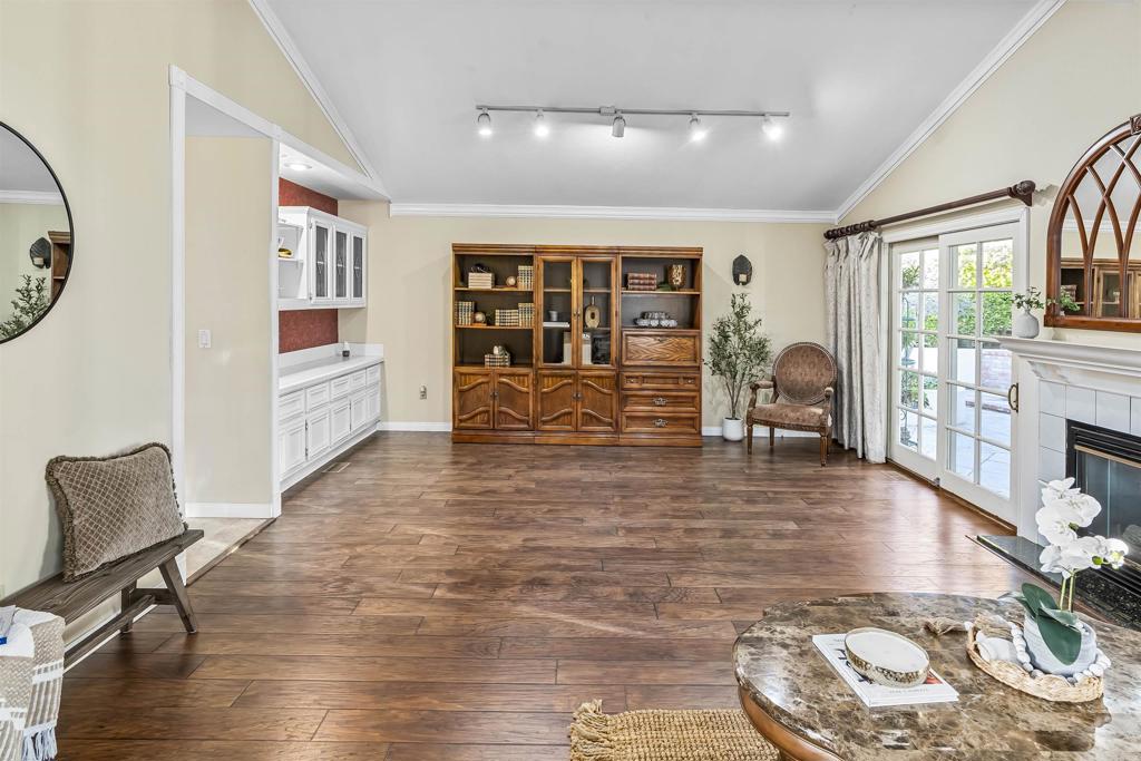 2010 W San Marcos Blvd #25 Property Photo 4