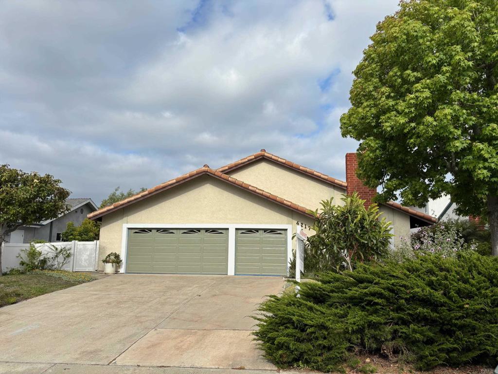 4217 Beach Bluff Road Property Photo 1