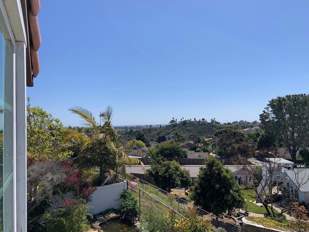 4217 Beach Bluff Road Property Photo 2