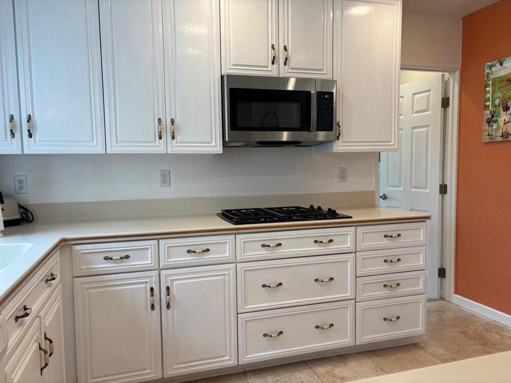4217 Beach Bluff Road Property Photo 10