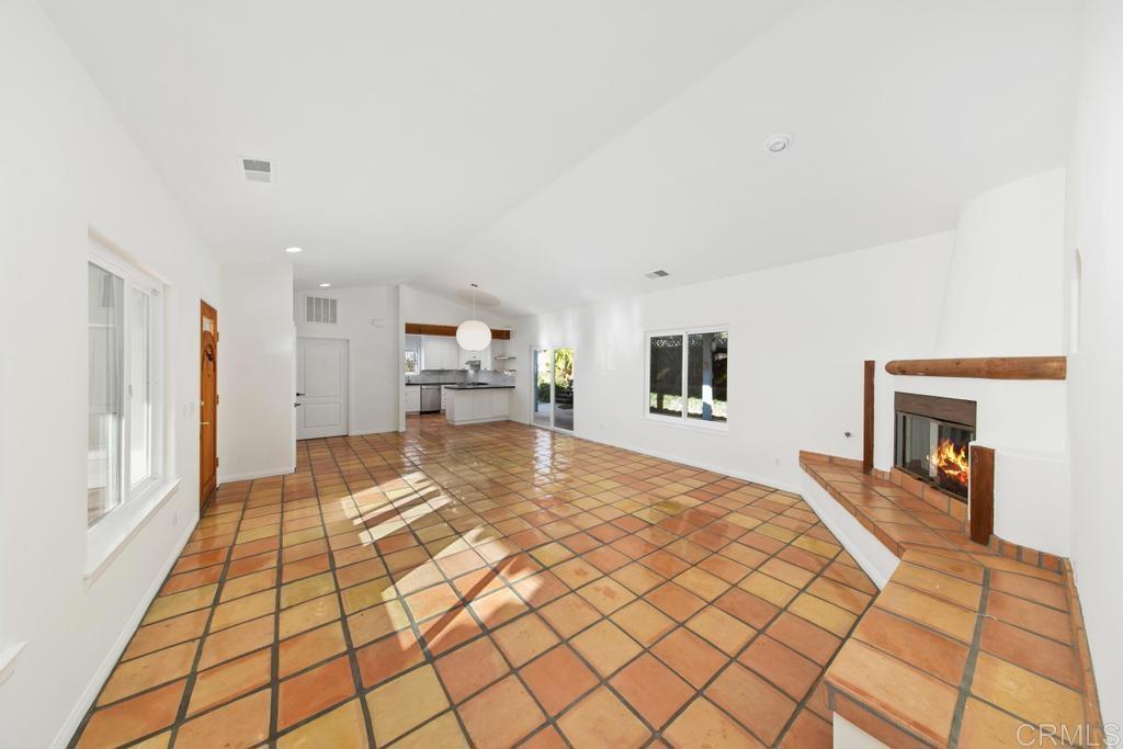 869 Eugenie Avenue Property Photo 12