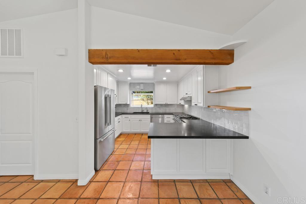 869 Eugenie Avenue Property Photo 19