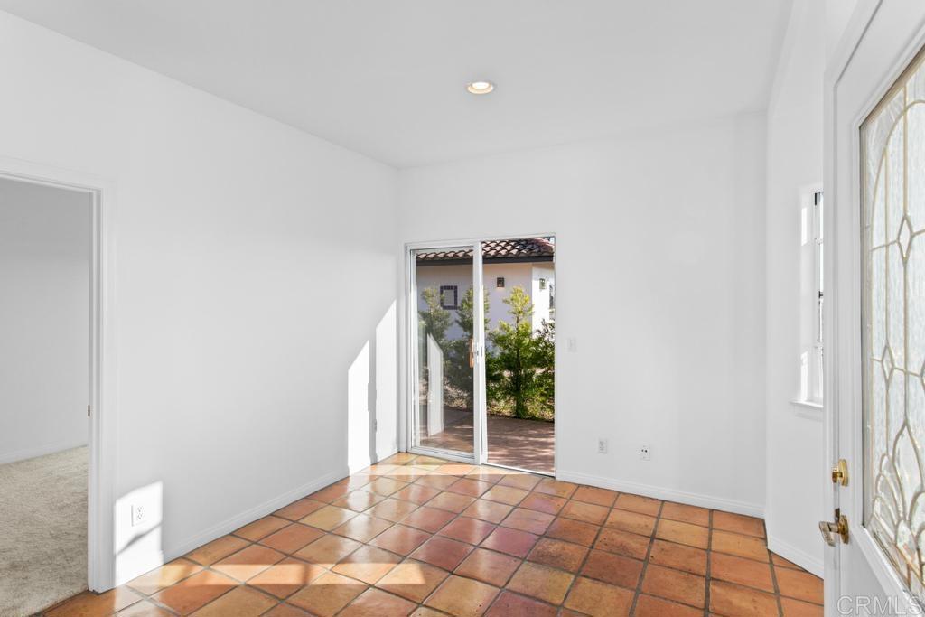 869 Eugenie Avenue Property Photo 39
