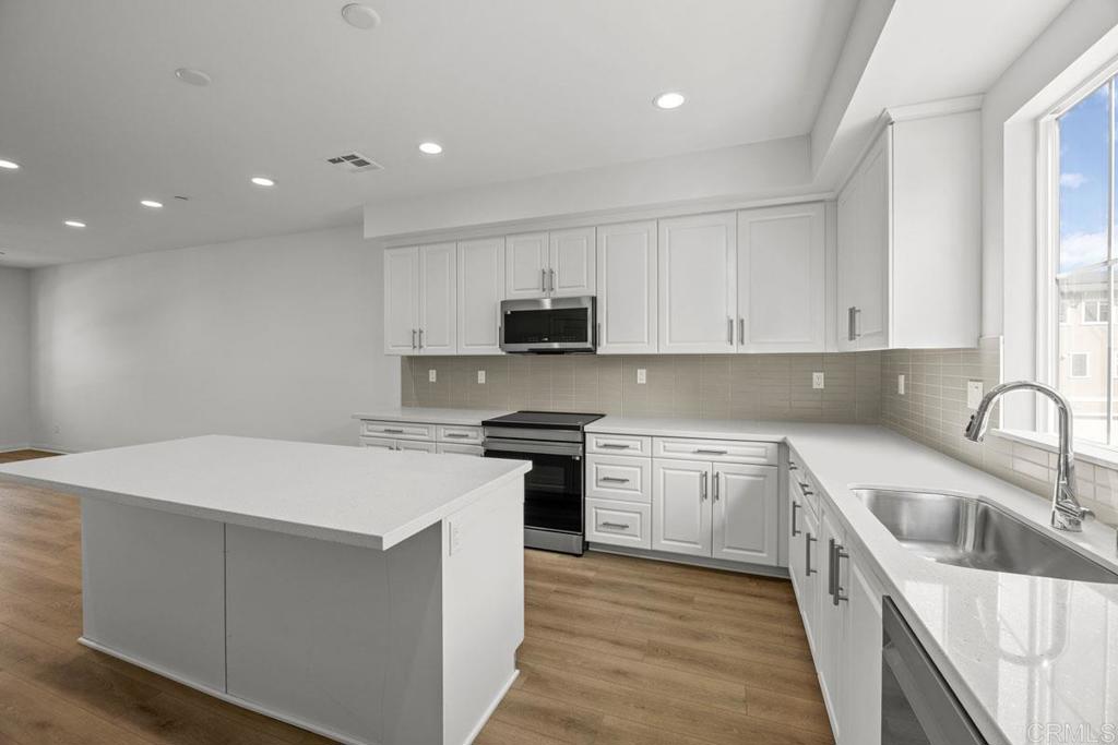8608 Amherst Street Property Photo