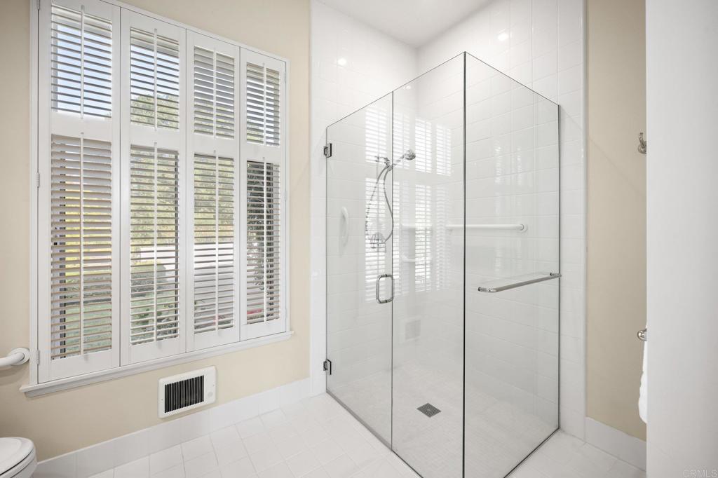 5851 Via De La Cumbre Property Photo 28