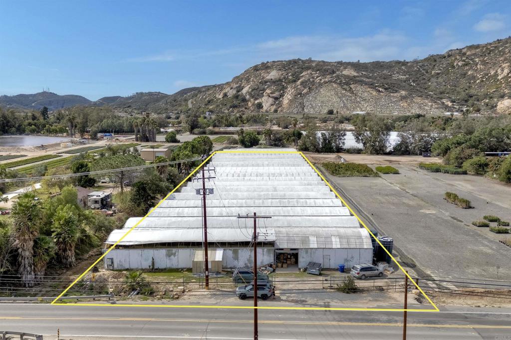 2526 Rainbow Valley Boulevard Property Photo