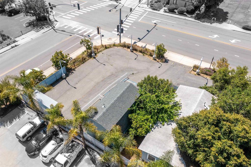 408 N Pico Property Photo 3