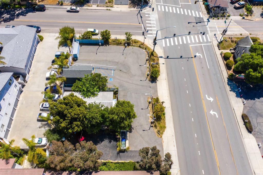 408 N Pico Property Photo 4