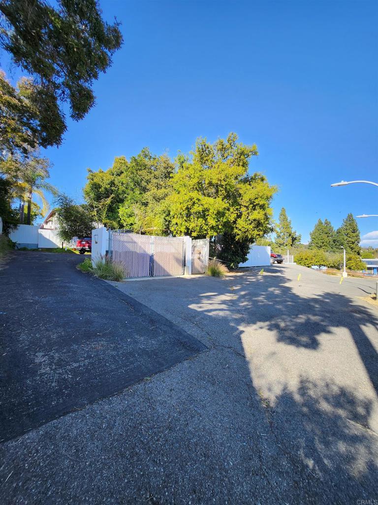 408 N Pico Property Photo 10