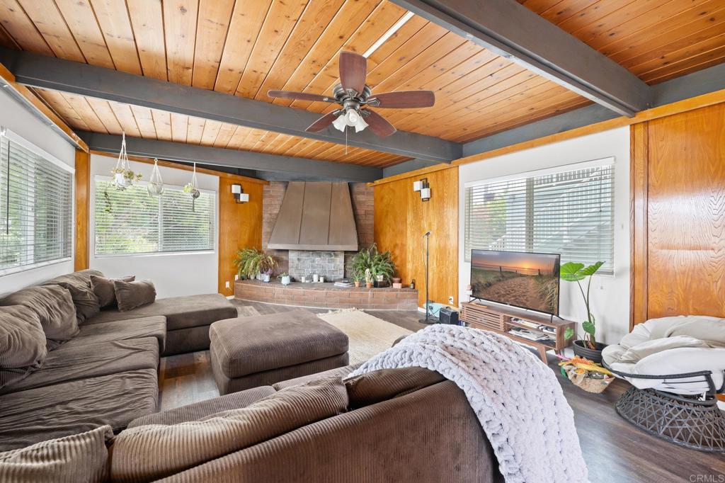 2151 Glasgow Avenue Property Photo 8