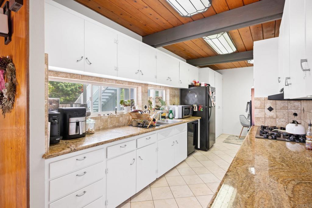 2151 Glasgow Avenue Property Photo 14