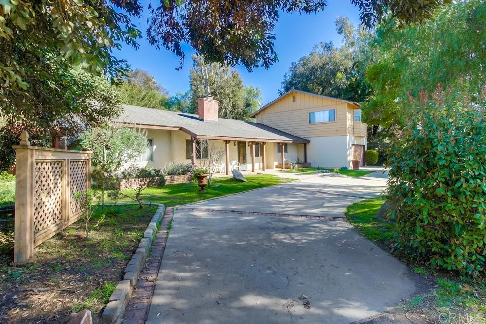 552 Cassou Road Property Photo