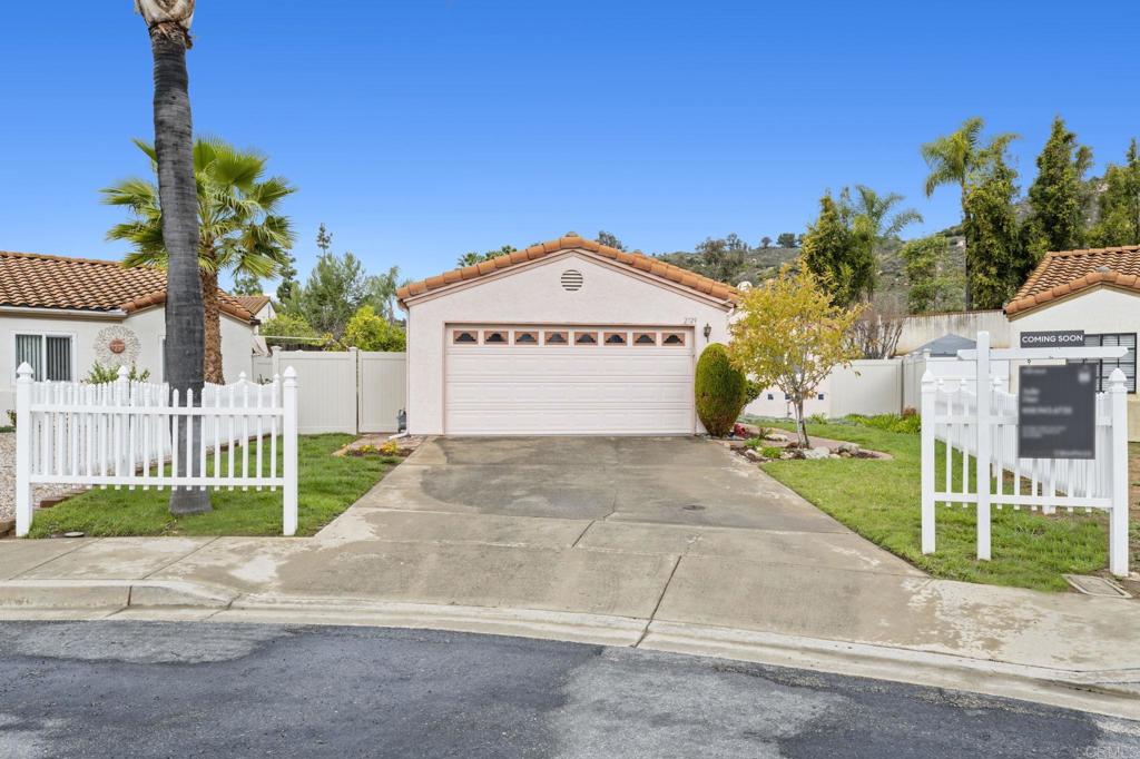 2729 Cameron Place Property Photo
