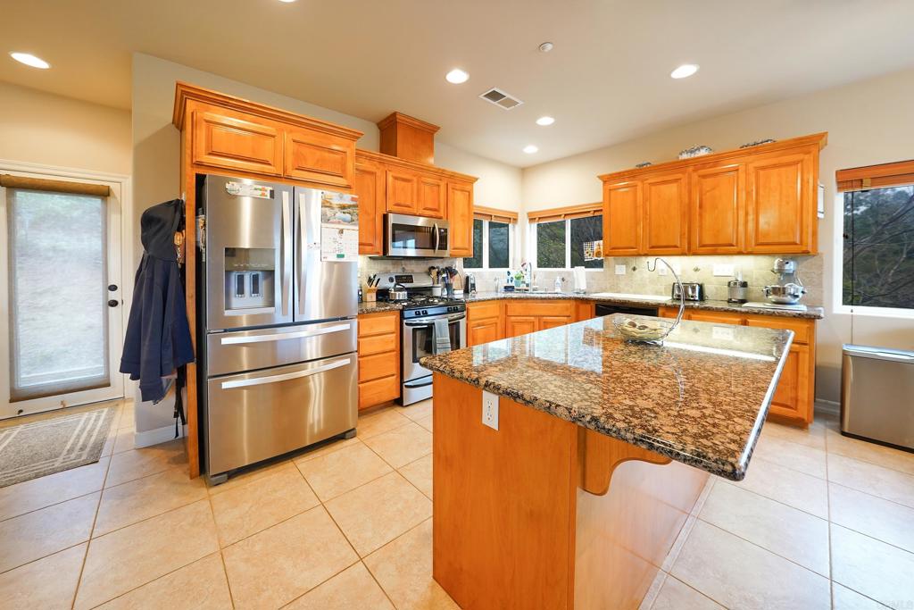 1626 Frisius Drive Property Photo 16
