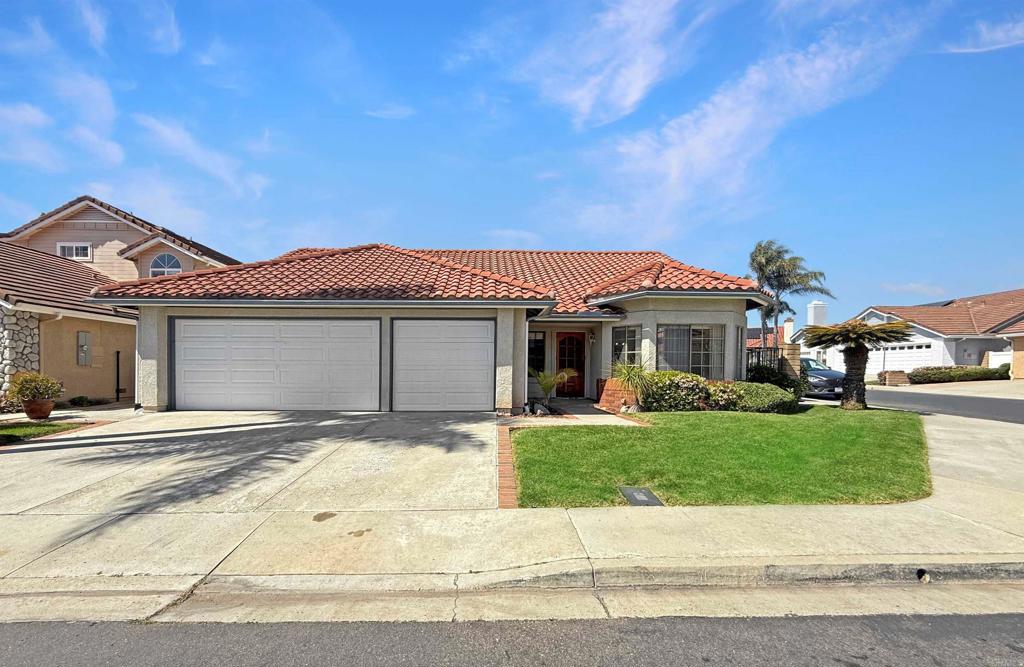 1927 Vineyard Ave Property Photo