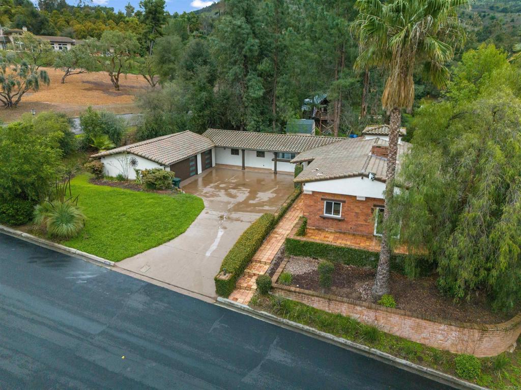 32404 Womsi Road Property Photo 1