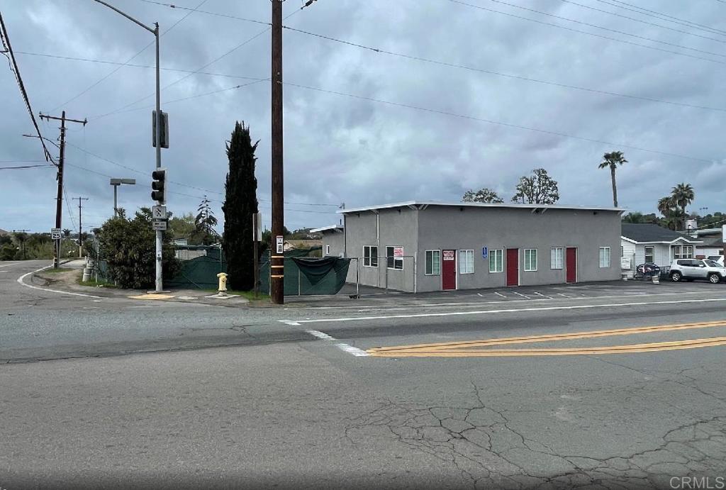 1990 S Santa Fe Avenue Property Photo 3