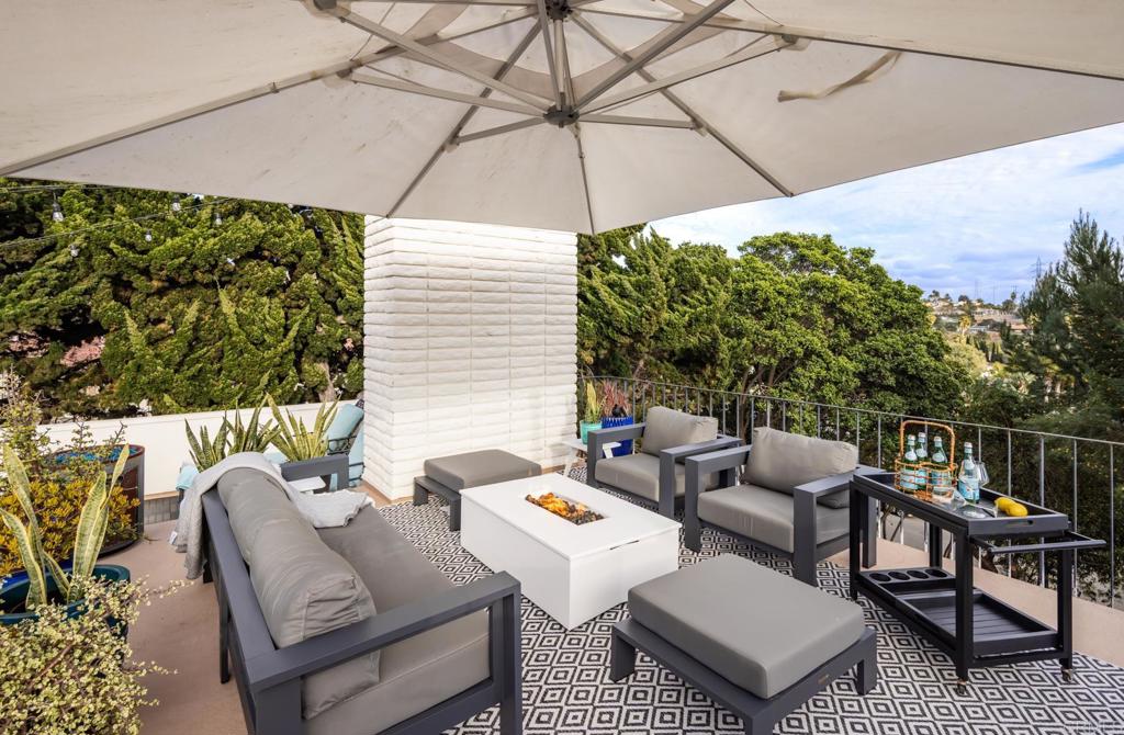 7031 Estrella De Mar Road Property Photo 1