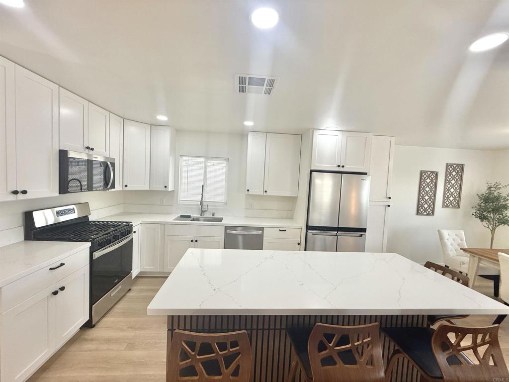 650 S Rancho Santa Fe Rd 124 Property Photo 1