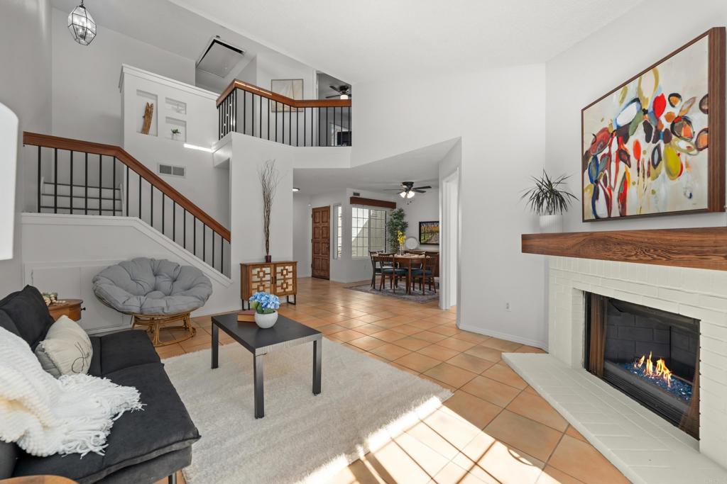 1579 Apache Drive E Property Photo 1