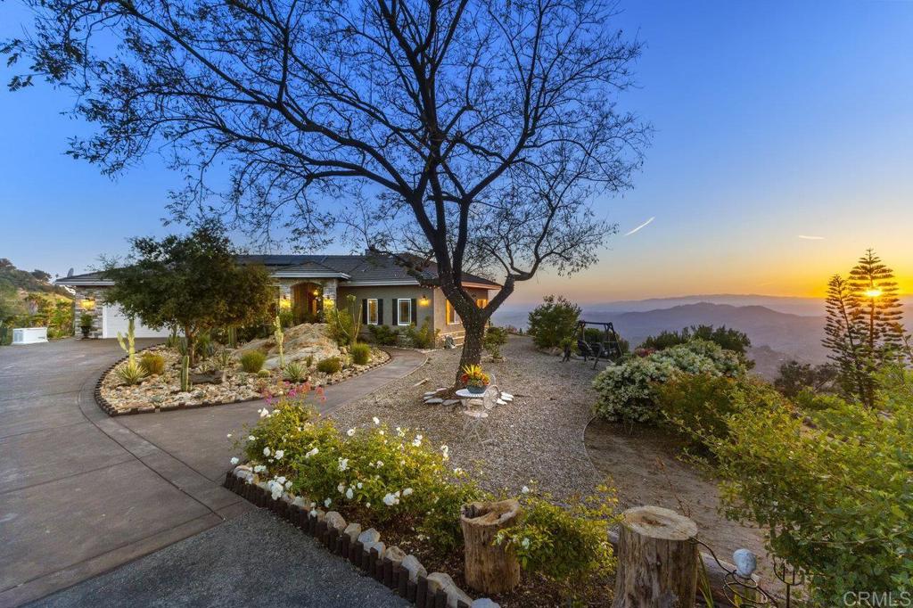 1078 Rainbow Crest Road Property Photo 1