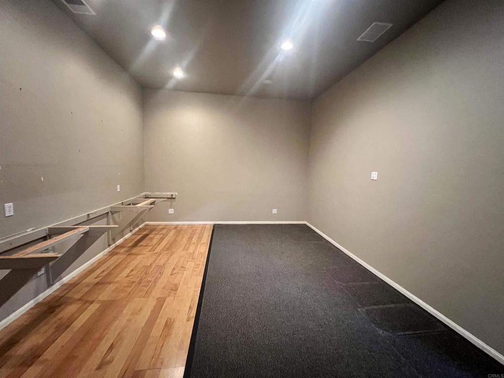 711 Mission Ave B Property Photo 6