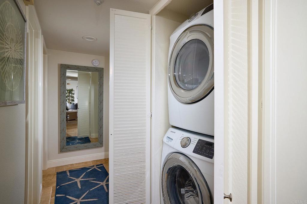 600 N The Strand 35 Property Photo 12