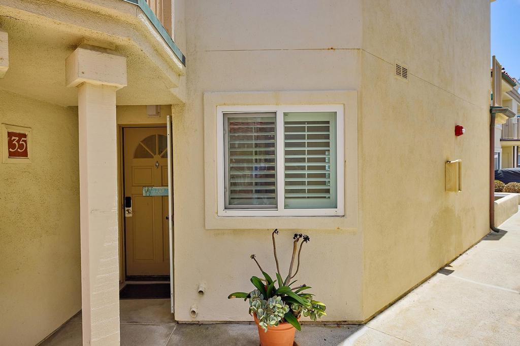 600 N The Strand 35 Property Photo 18