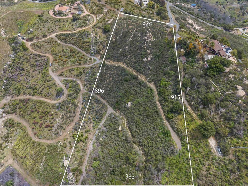 Captains Court Property Photo 16