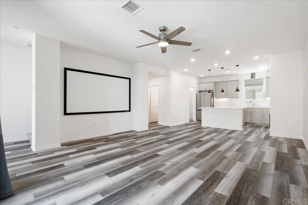 1524 Redbud Way Property Photo 4