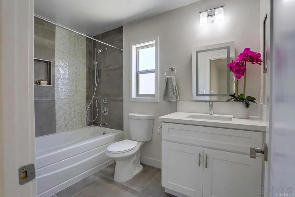 7520 Jerez Court E Property Photo 15