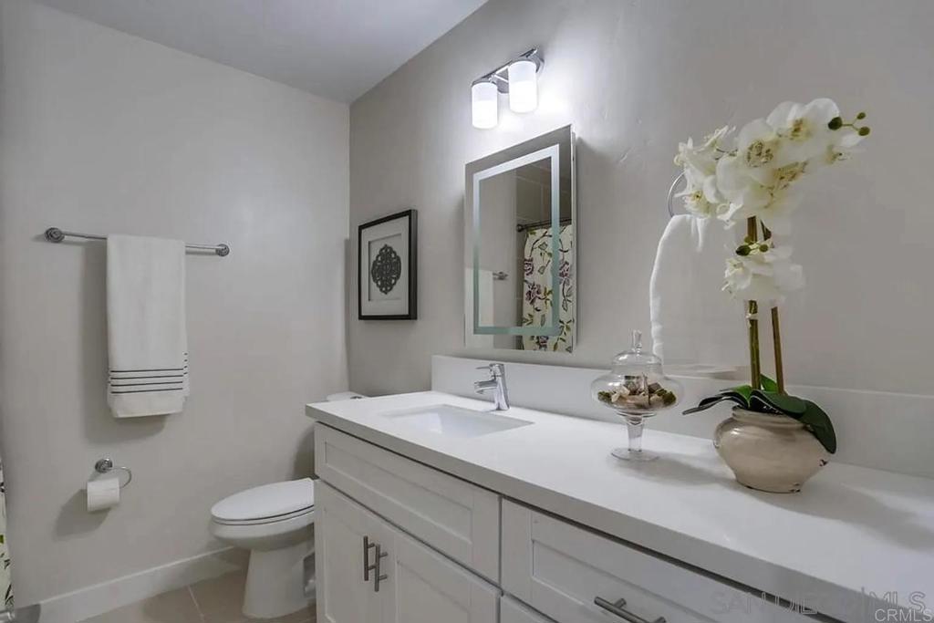 7520 Jerez Court E Property Photo 22