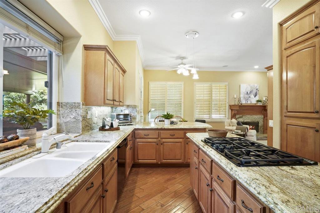 1574 Andorre Gln Property Photo 26