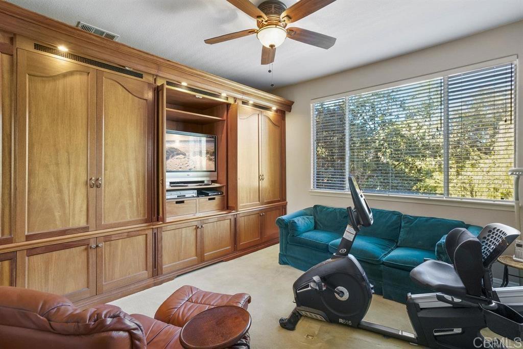 1574 Andorre Gln Property Photo 36