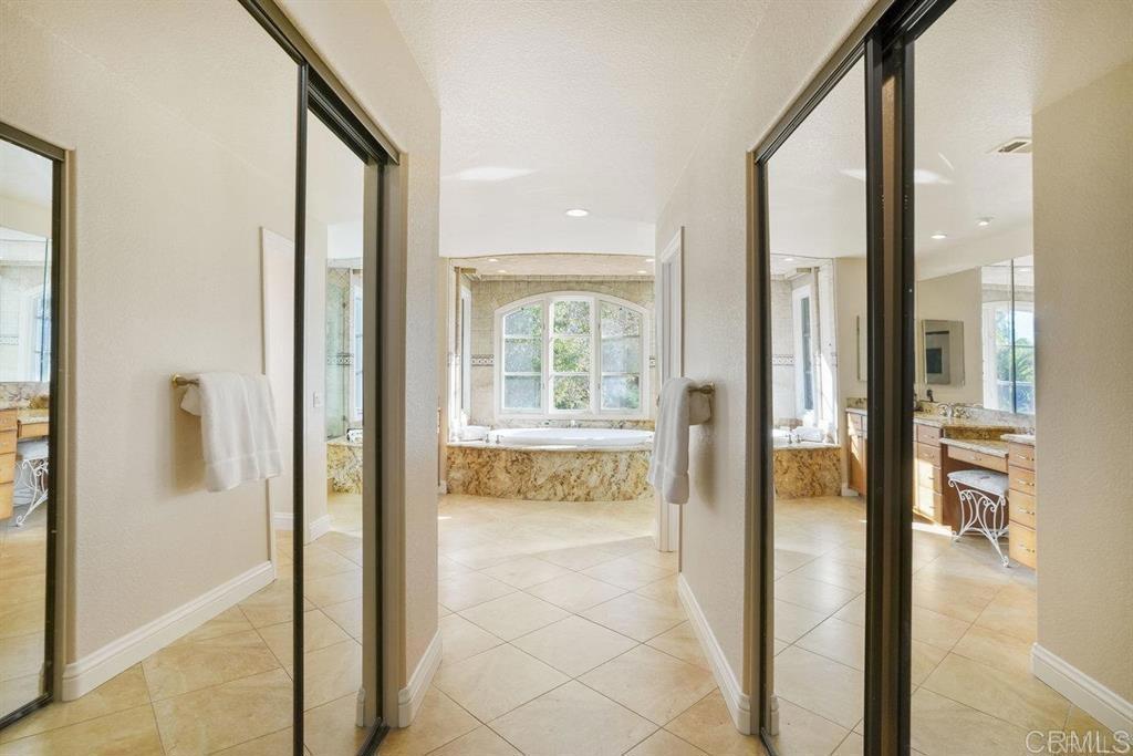 1574 Andorre Gln Property Photo 39