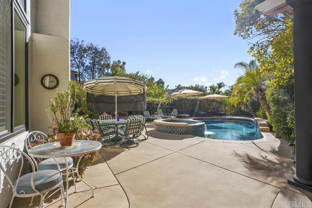1574 Andorre Gln Property Photo 47