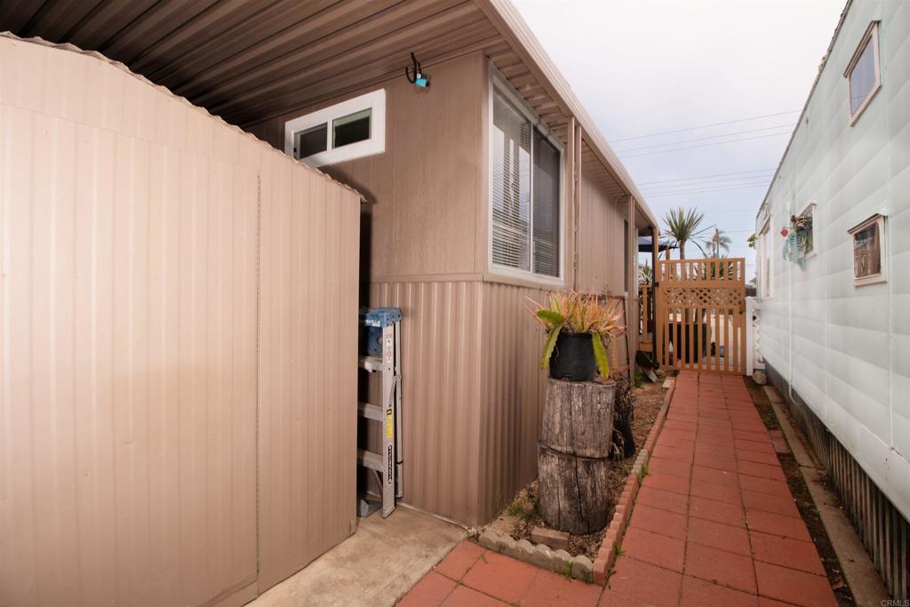 1046 S Cleveland Street 16 Property Photo 10