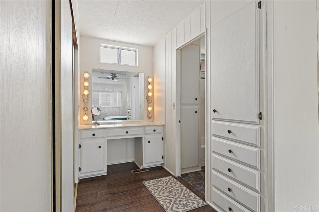 1506 Oak Drive 66 Property Photo 18
