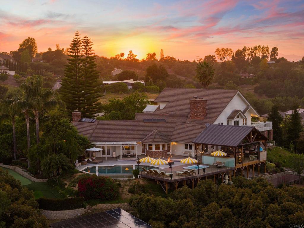 4938 San Jacinto Circle E Property Photo 1