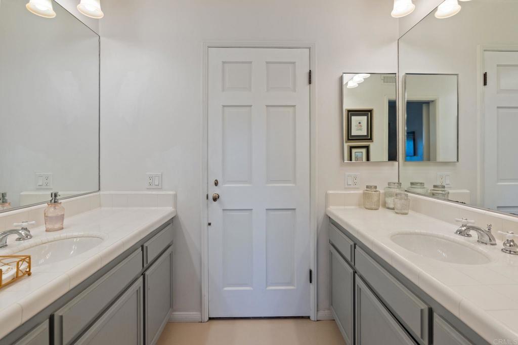 4938 San Jacinto Circle E Property Photo 62