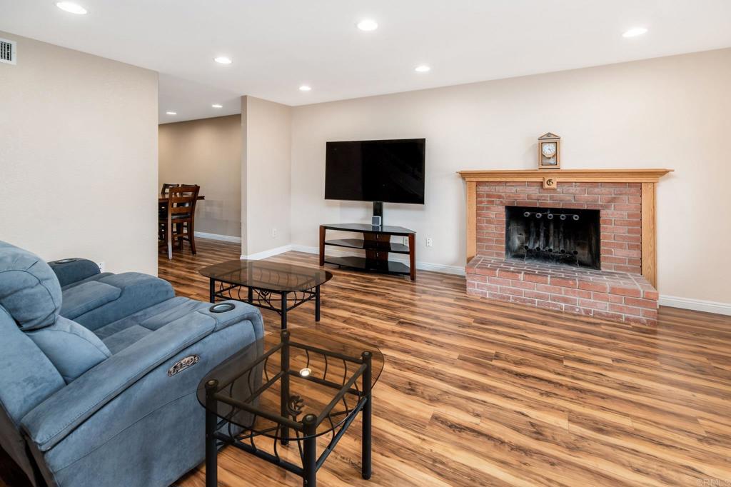 1502 N Ash Street Property Photo 6
