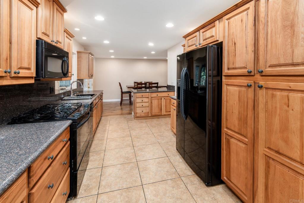 1502 N Ash Street Property Photo 11