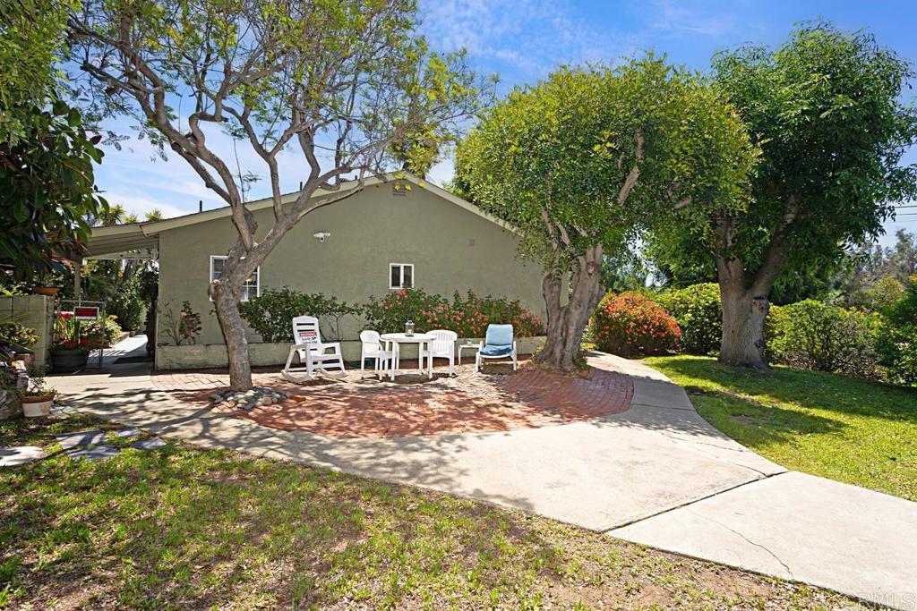 801 19 W Vista Way Property Photo 1